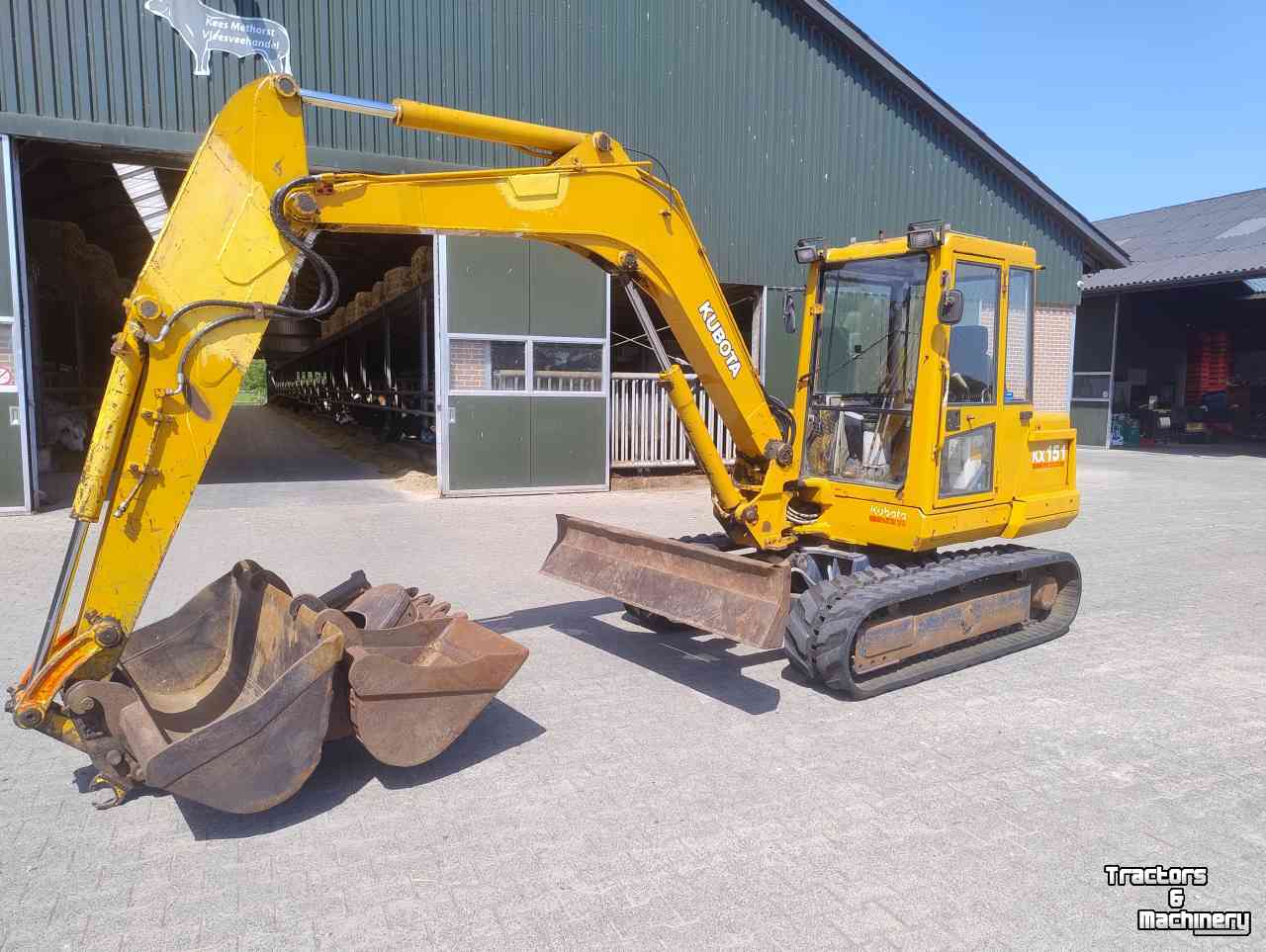 Excavator tracks  Kx151