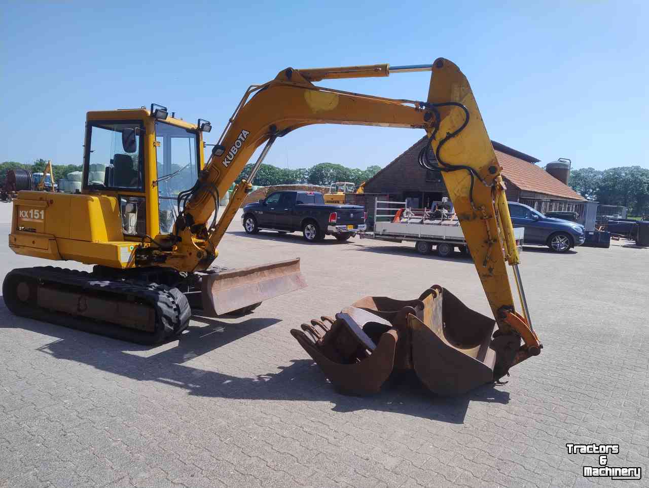 Excavator tracks  Kx151