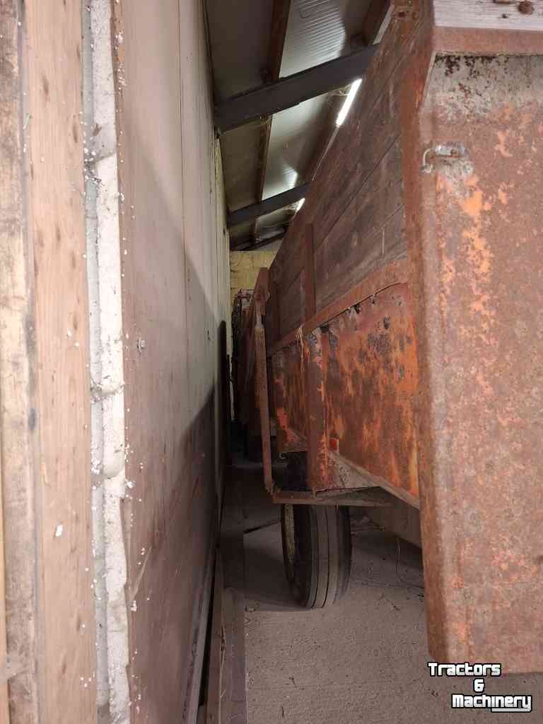Dumptrailer  Enkelas kipper in klantoverdracht