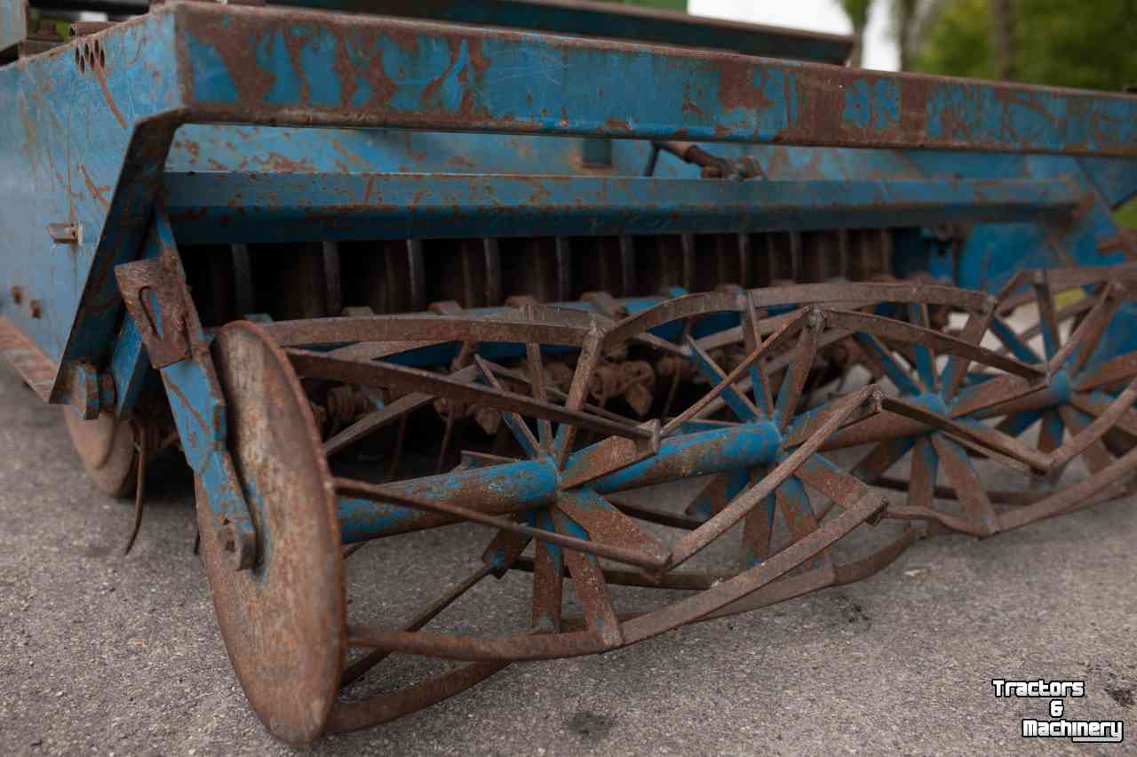 Seed drill Köckerling Minimat Bestell zaaimachine Drillpacker