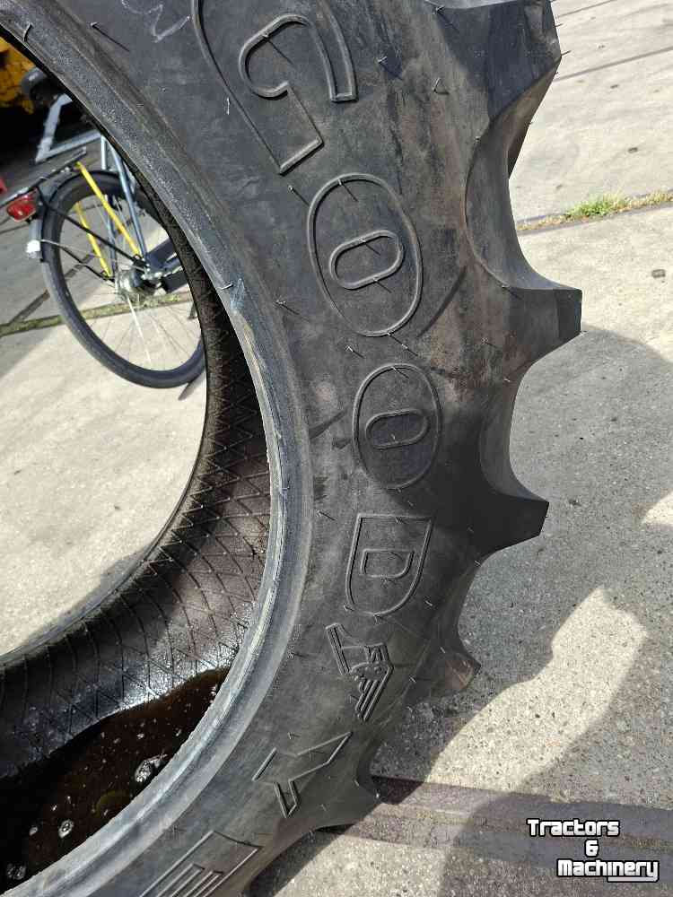Wheels, Tyres, Rims & Dual spacers Good Year 16.9R38