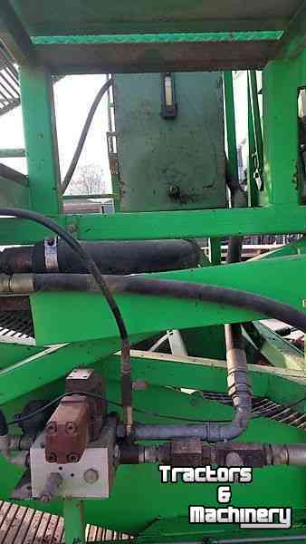 Potato harvester AVR 29 CLO bunkerrooier, 2 rijig