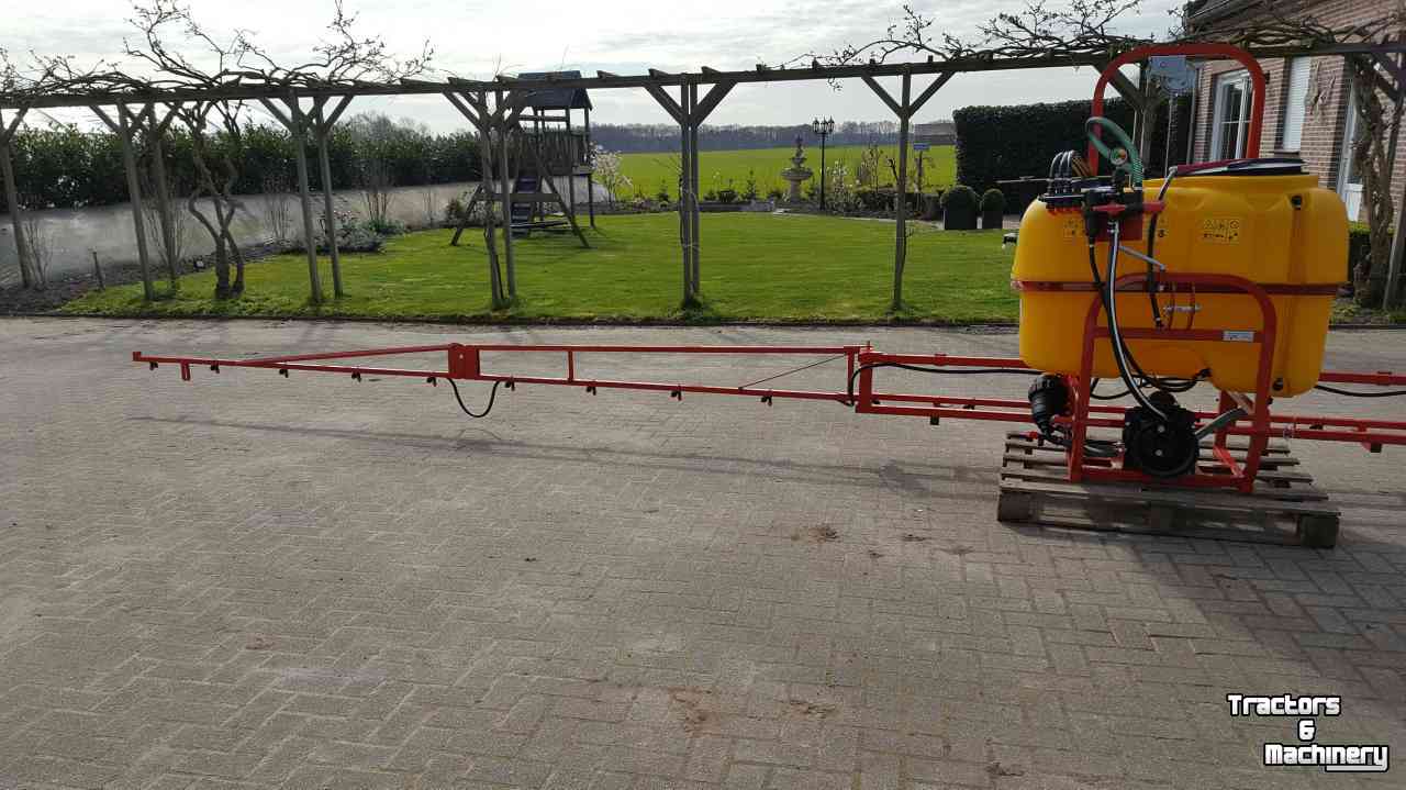Fieldsprayer 3 points  Jarmet veldspuiten 200 , 300 , 400 & 600 ltr en 1000 ltr
