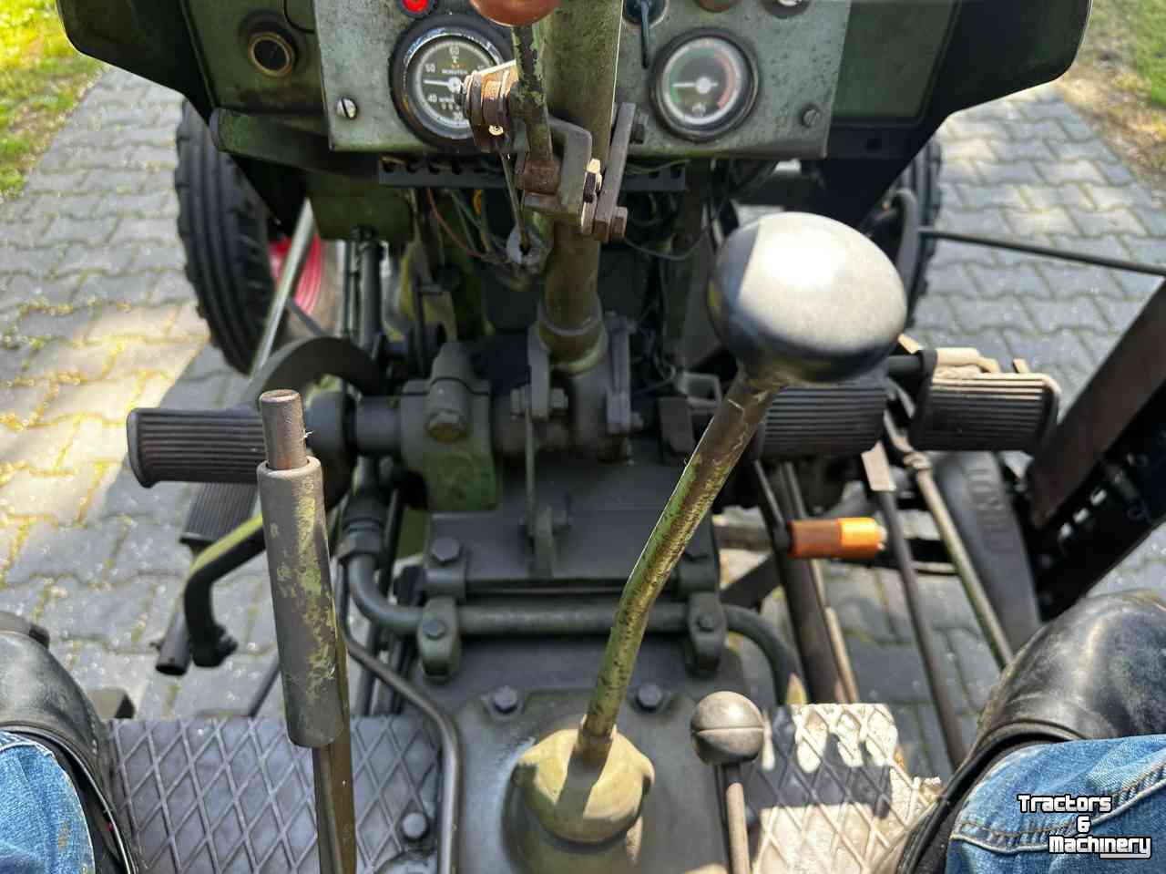 Tractor Fendt Farmer 1 met hef en maaibalk