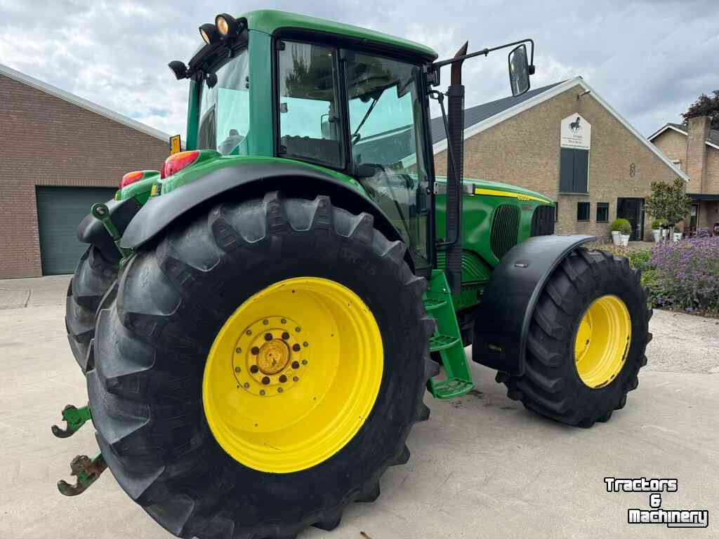 Tractor John Deere 6820