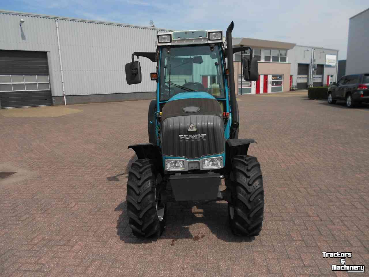 Small-track Tractor Fendt 208 f