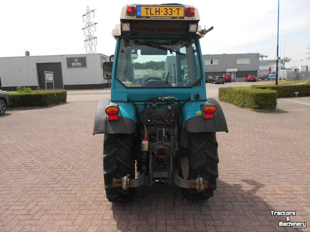 Small-track Tractor Fendt 208 f