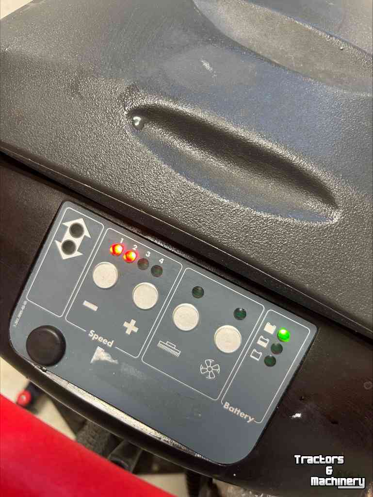 Scrubber driers Meclean Powerscrub