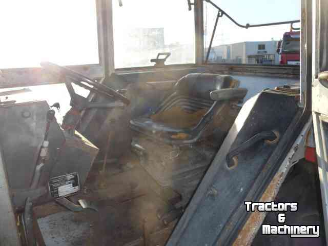 Tractor Massey Ferguson 1102  eicher
