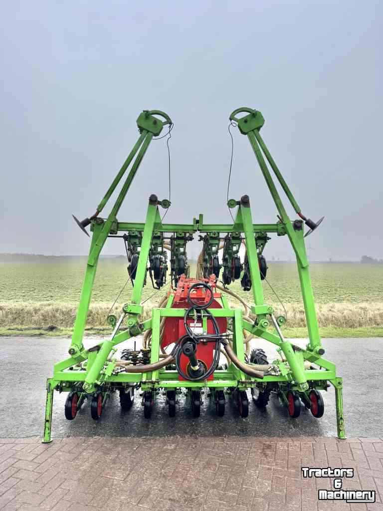 Seed drill Vicon 3x1,50 (5 rij per bed)