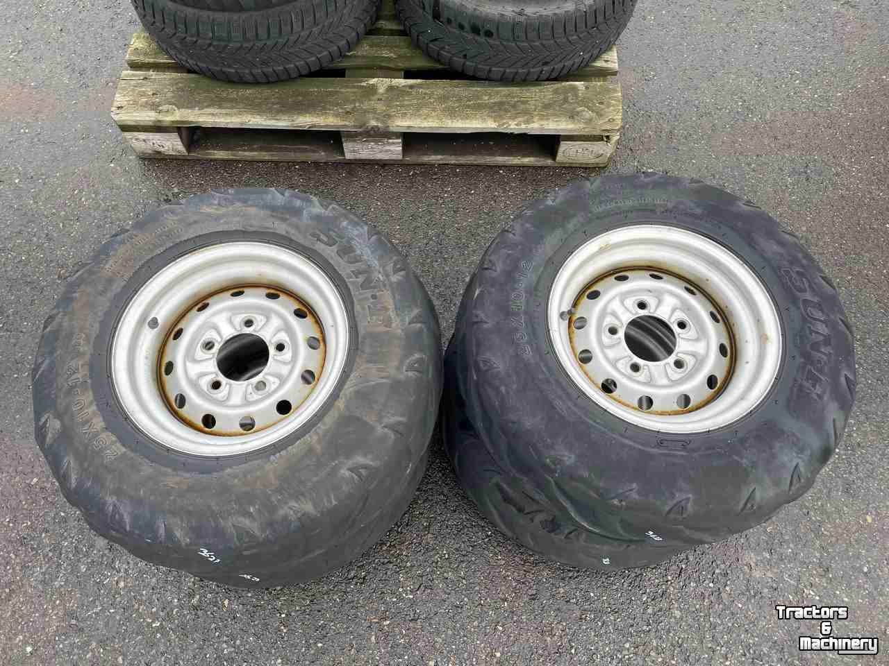 Wheels, Tyres, Rims & Dual spacers  Sun.F 25X10-12 set banden