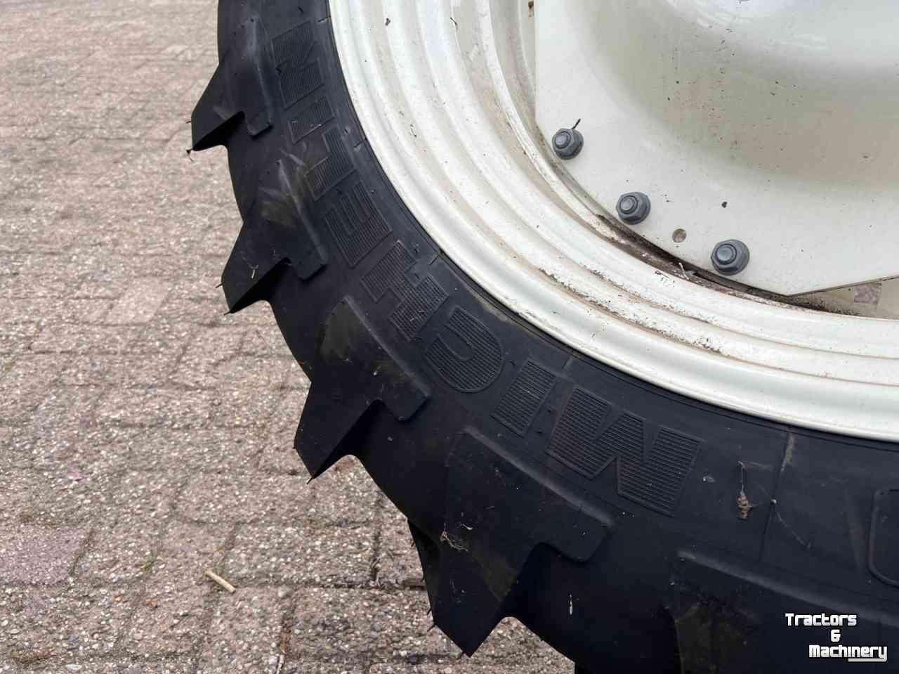 Wheels, Tyres, Rims & Dual spacers Michelin 13.6R38 ongebruikt incl. NH velg