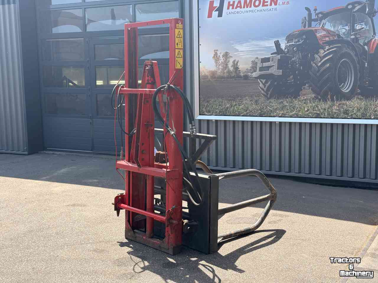 Bale clauw Trioliet Trioliet hefmast met JGS Balenklem