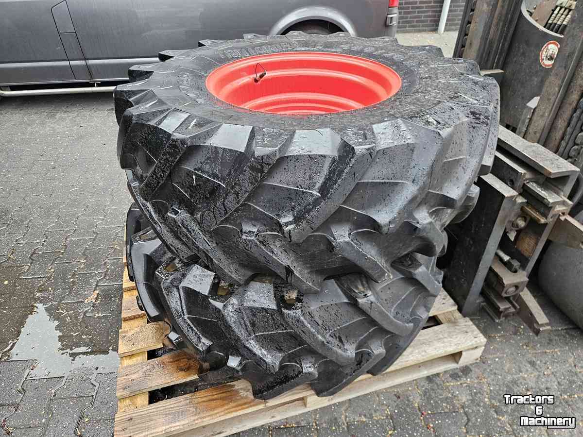 Wheels, Tyres, Rims & Dual spacers Trelleborg 520/70R38 en 480/70R24