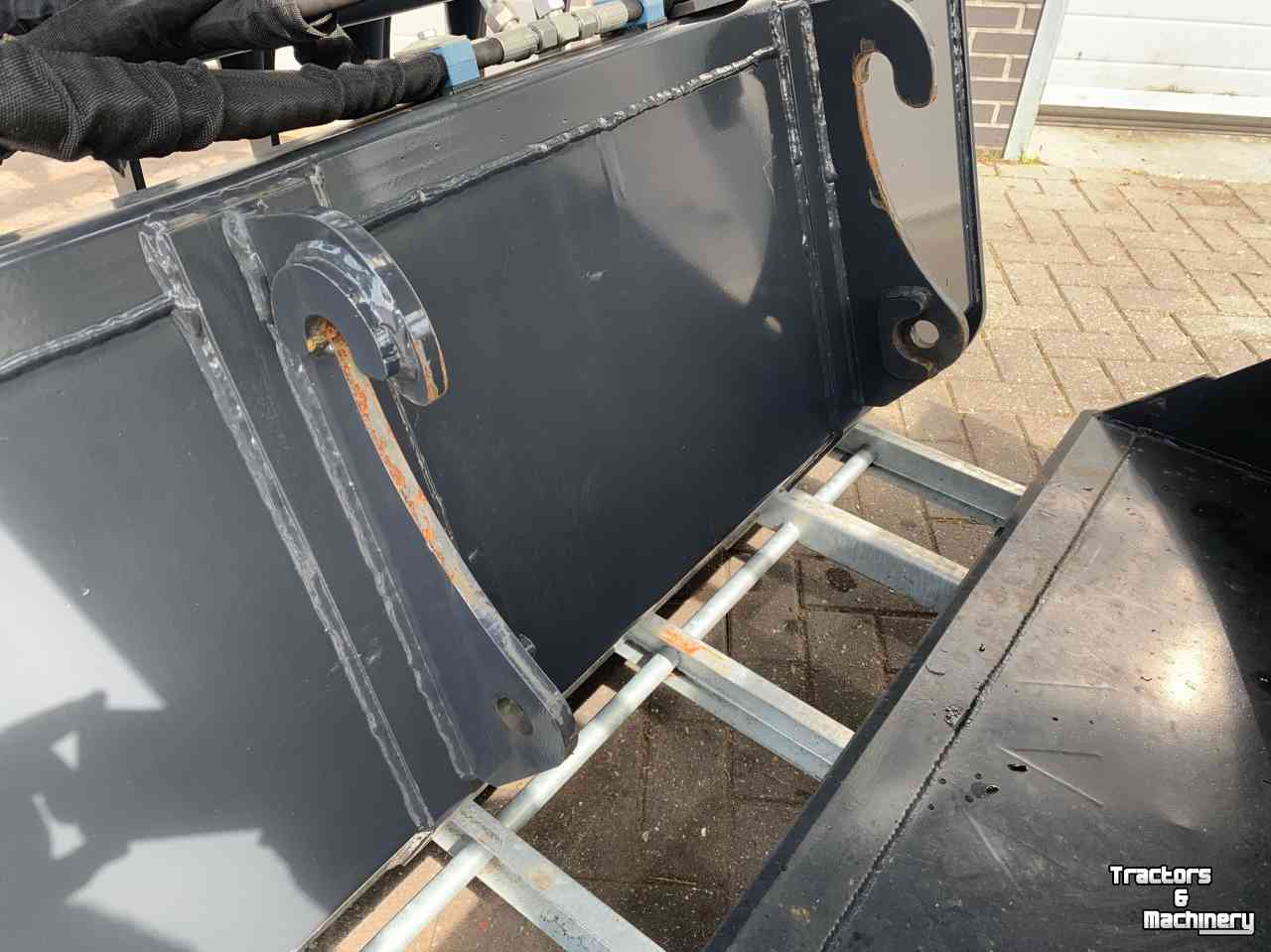 Excavator buckets Prins Grondbak - Pelicaanbak - Mestvork