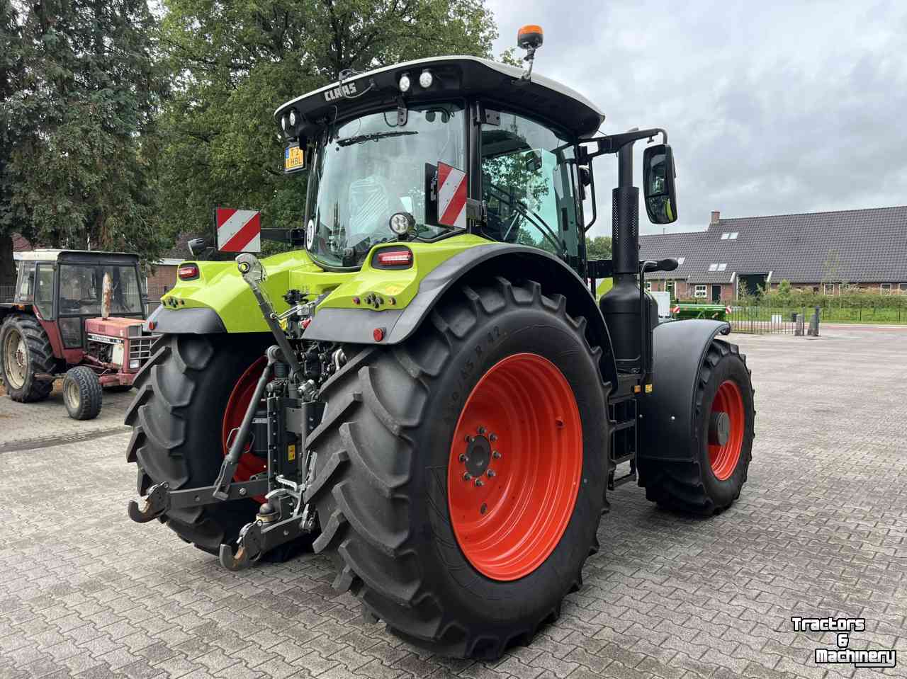 Tractor Claas Arion 660