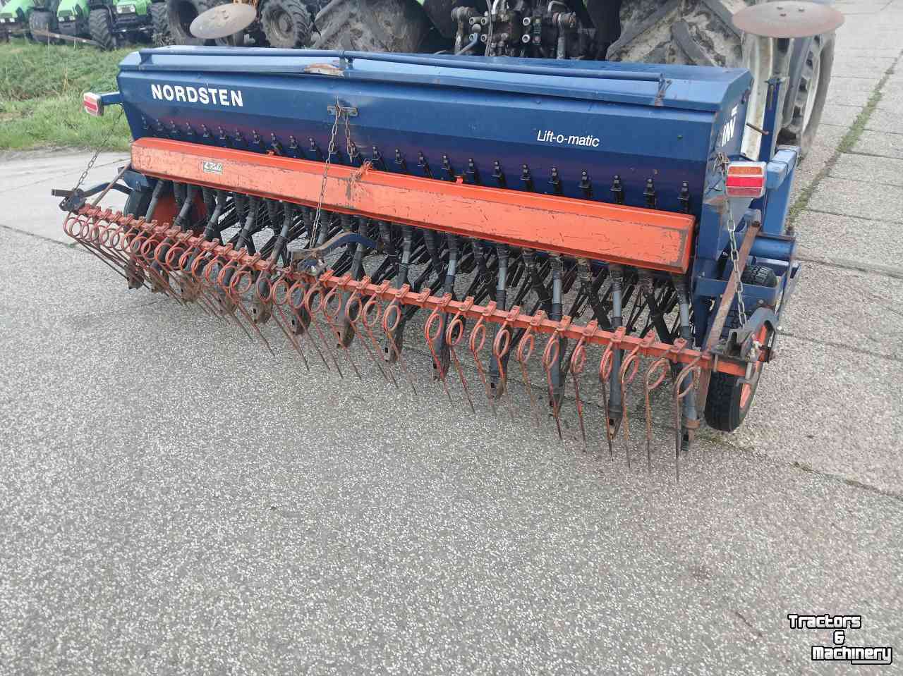 Seed drill Nordsten Cld300 lift o matic