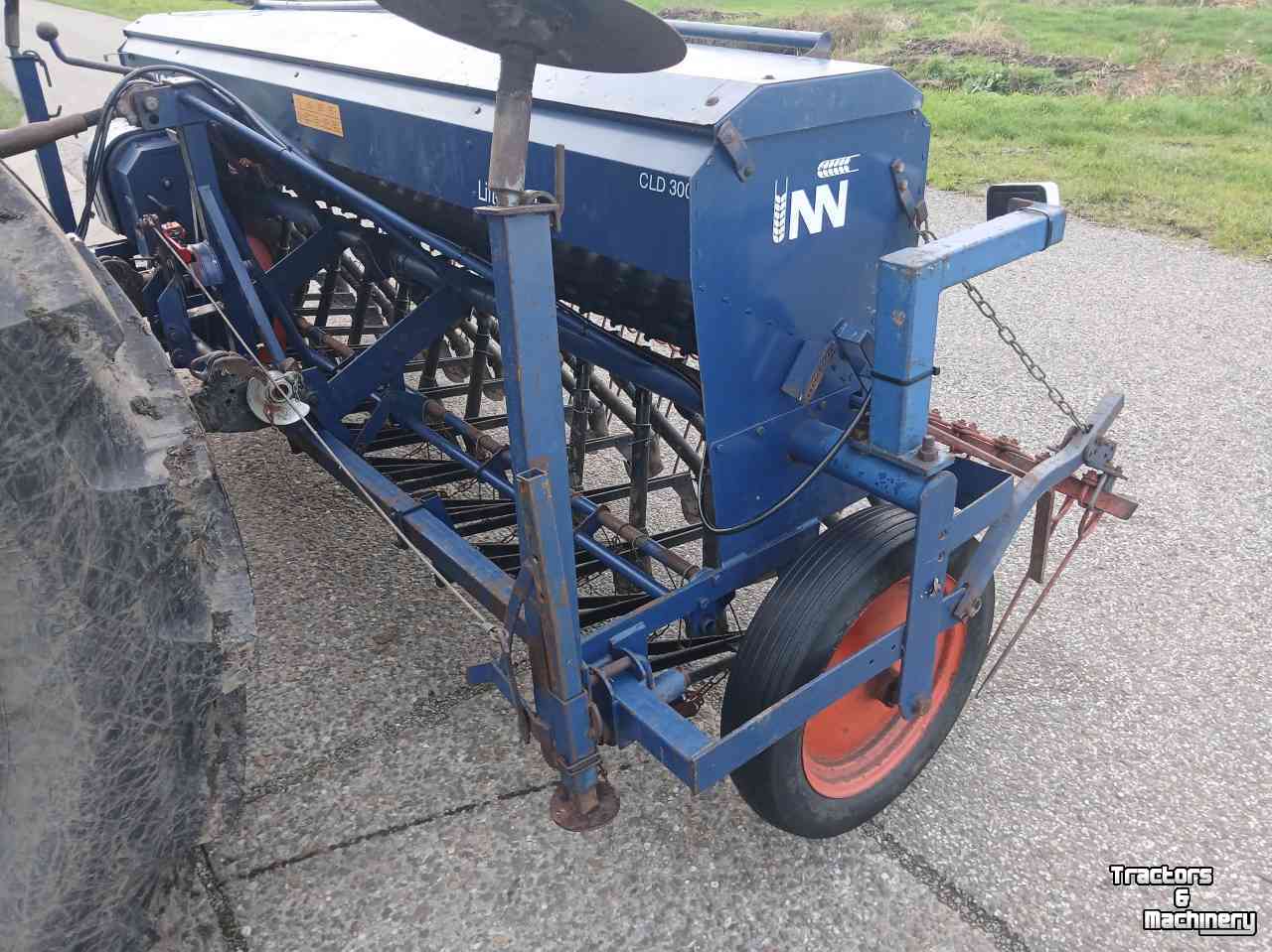 Seed drill Nordsten Cld300 lift o matic
