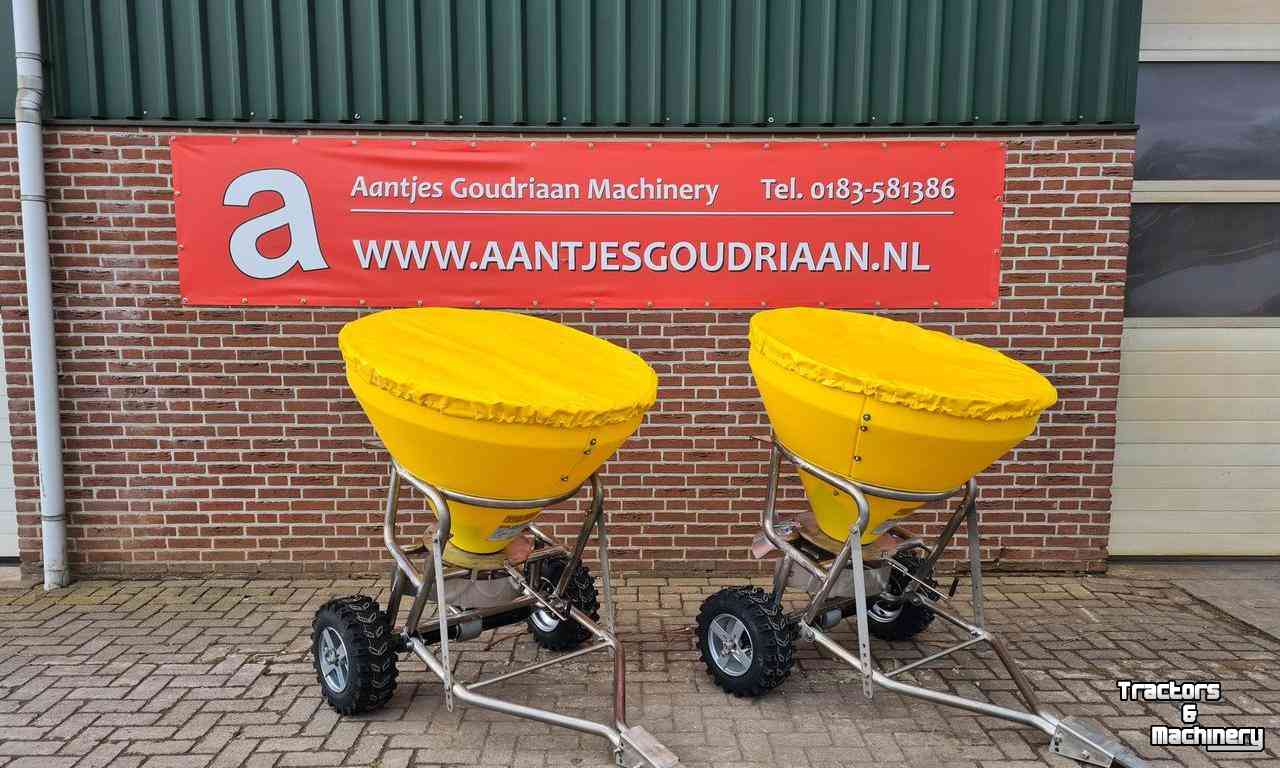 Snow Removal Equipment  Zoutstrooier SW 300 met PE-bak