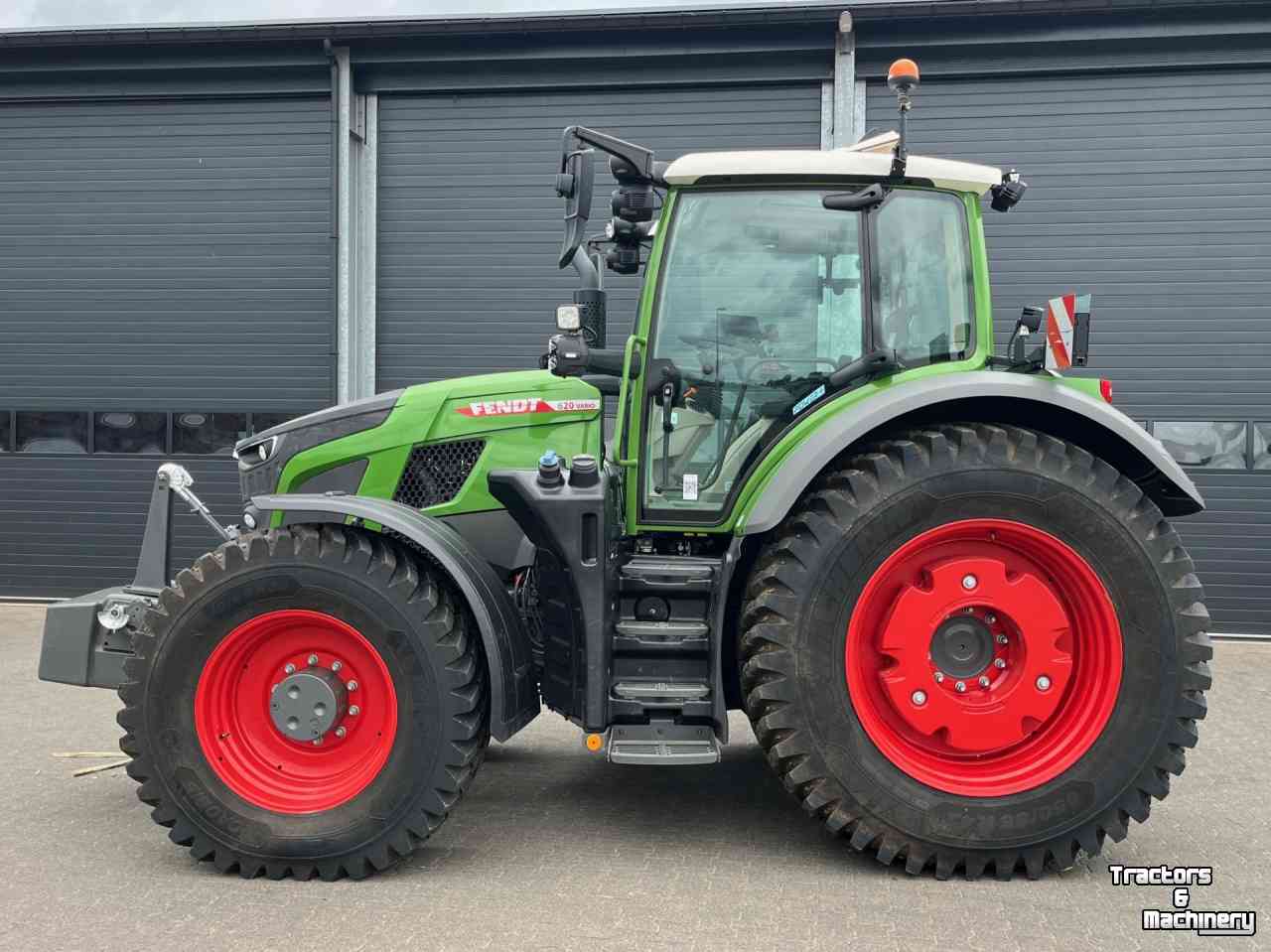 Tractor Fendt 620 power plus