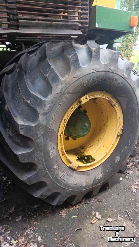 Wheels, Tyres, Rims & Dual spacers Good Year 73x44.00-32