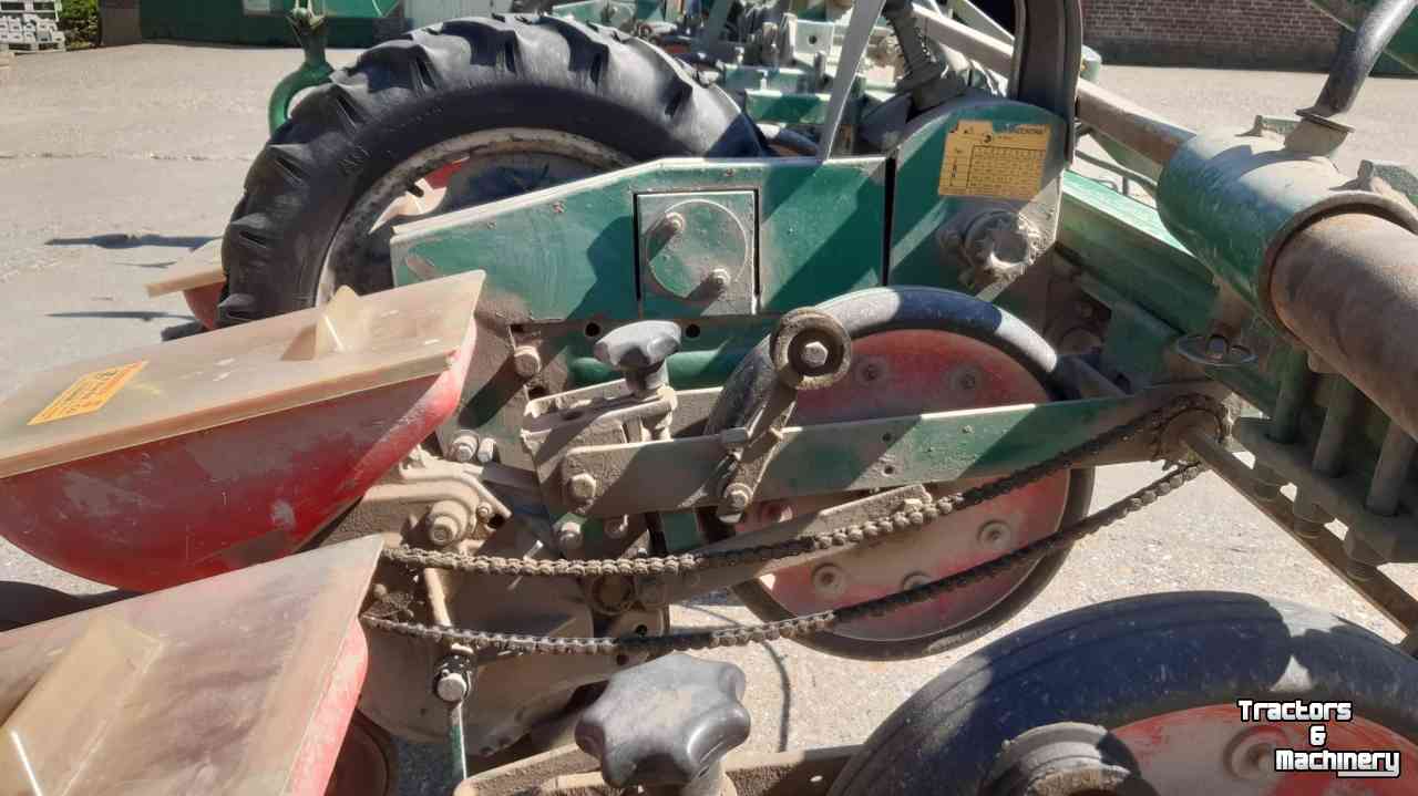 Seed drill Vicon Monozentra 12 rijen 50 cm