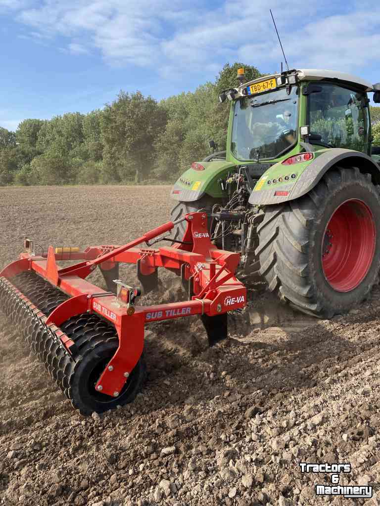 Deep subsoiler He-Va Sub Tiller