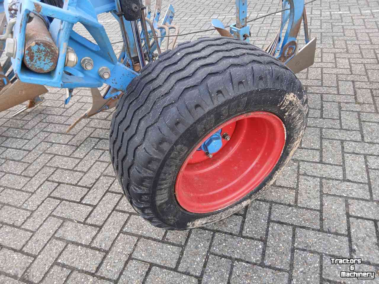 Ploughs Lemken Juwel 8 V