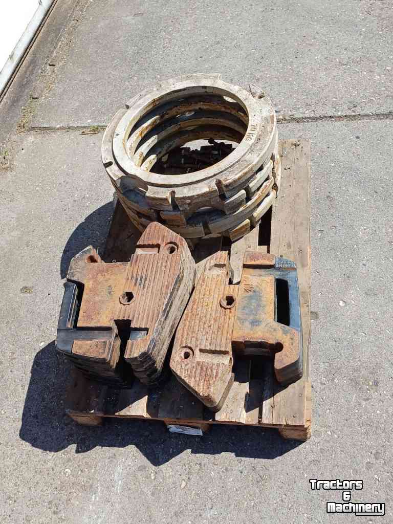 Frontweights Valmet wielgewichten valmet 70kg  frontgewichten valtra 37.5