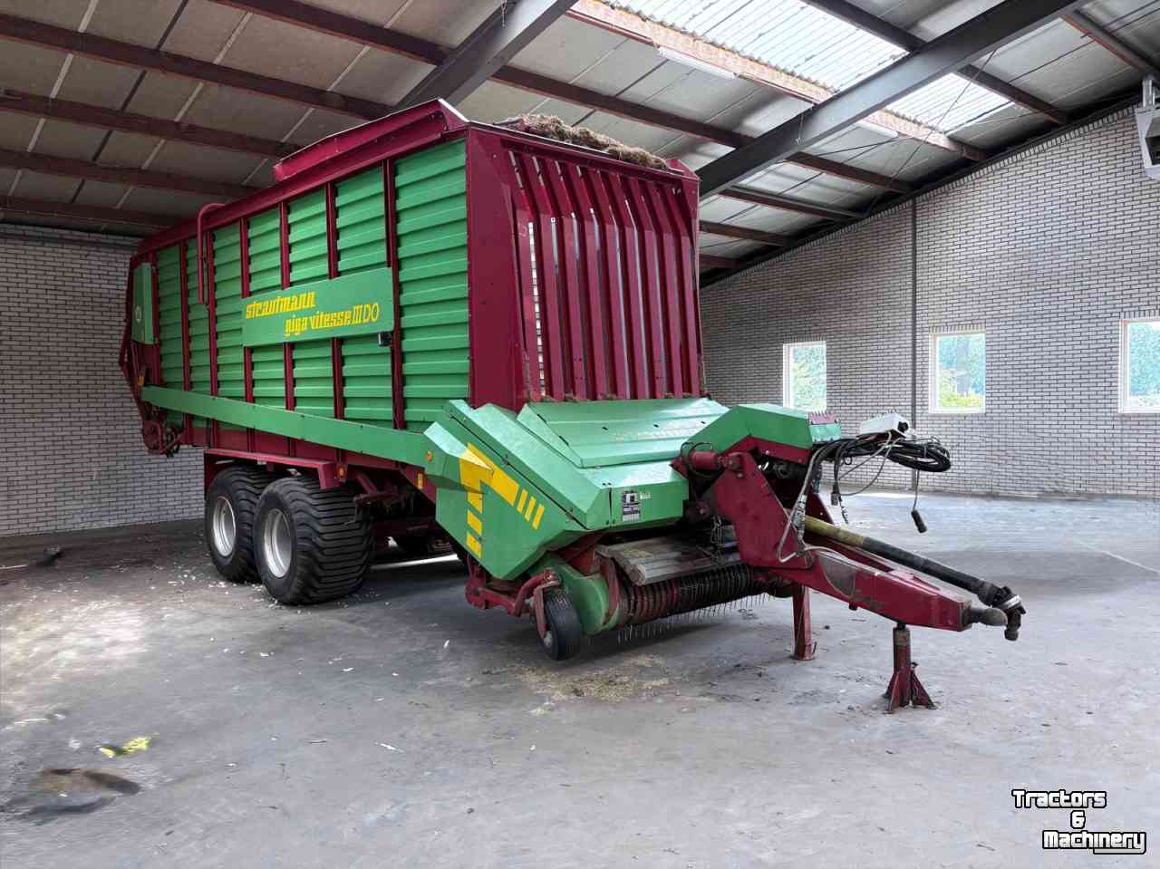 Self-loading wagon Strautmann Giga Vitesse III DO