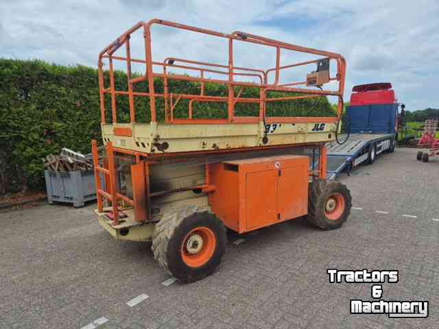 Articulated platforms JLG 33 RTS