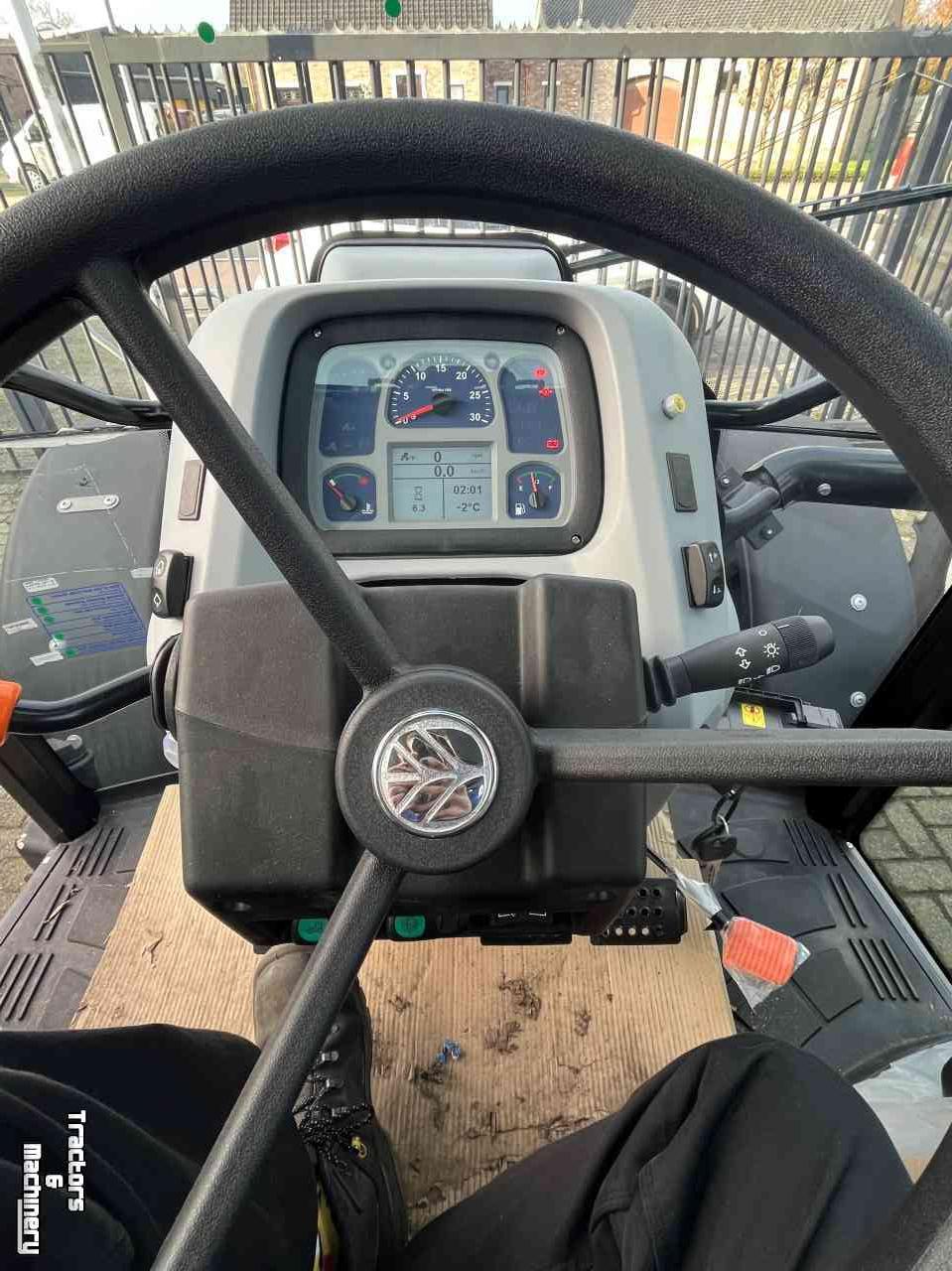 Tractor New Holland T4.75s STAGE V