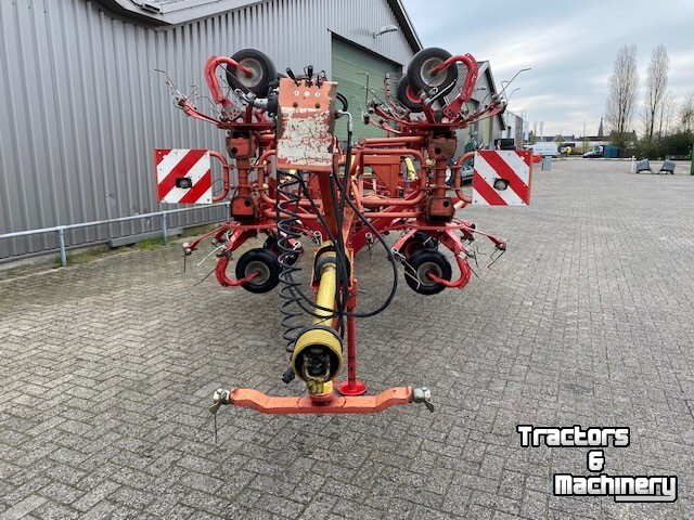 Tedder Lely Lotus 1325