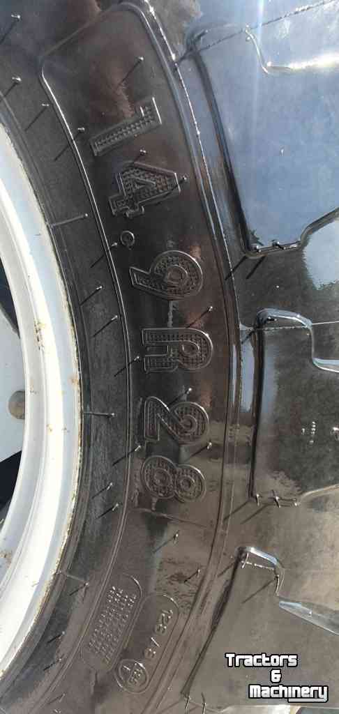 Wheels, Tyres, Rims & Dual spacers Michelin 18.4 R38 en 14.9 R28