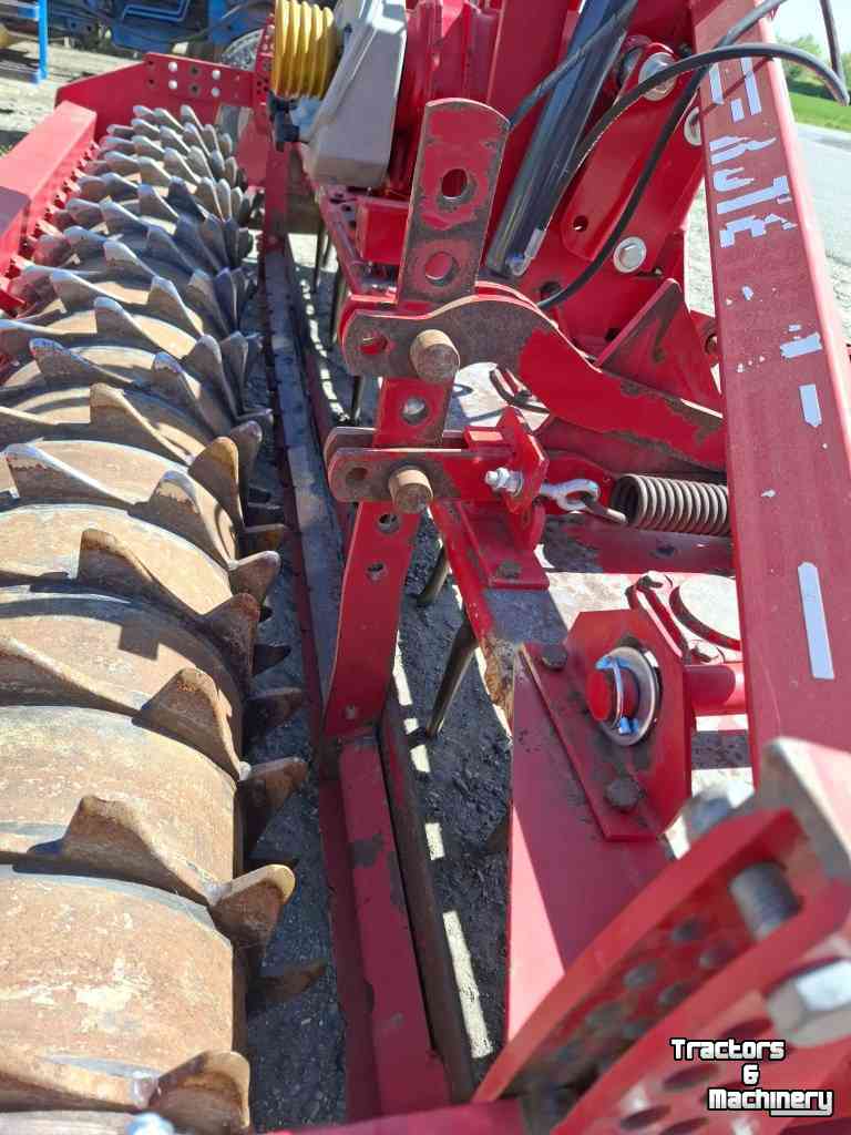 Rotary Harrow Tulip 300-35 met pakkerwals en hydr. hef.