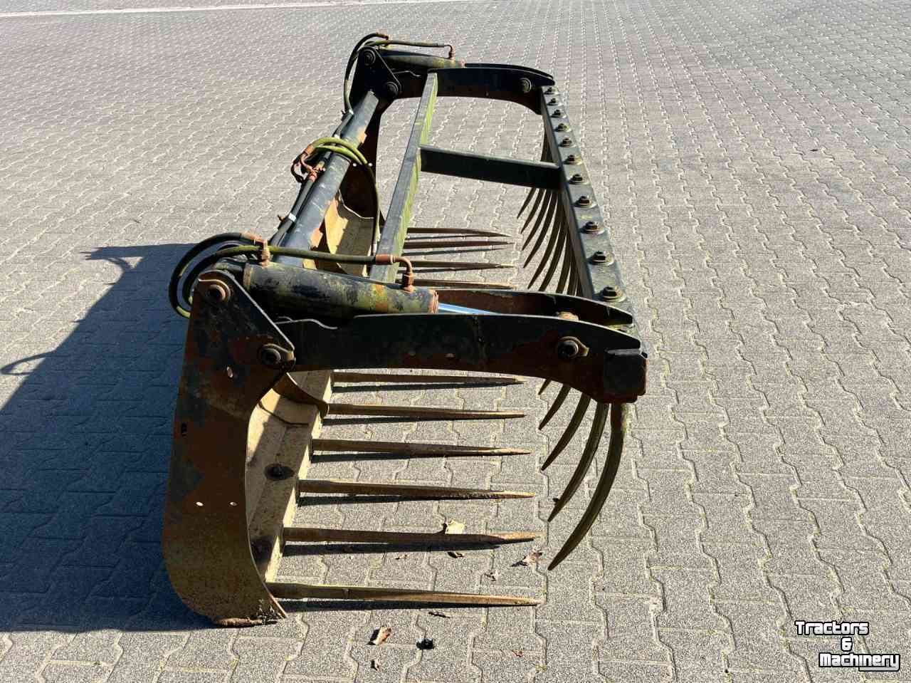 Front-end loader bucket / Front loader bucket  PELICAAN BAK