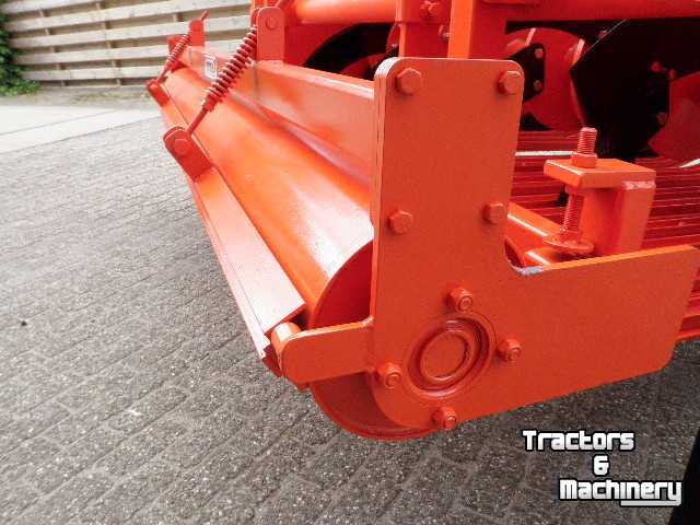 Spike roller Farmax V250-d graslandbeluchter
