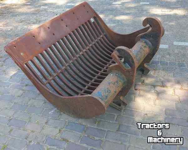 Skeleton buckets  Puinriek CW 40