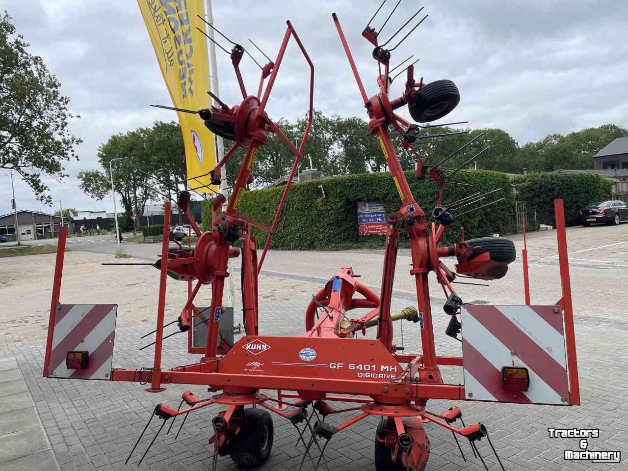 Tedder Kuhn GF 6401 MH schudder zeer netjes!!