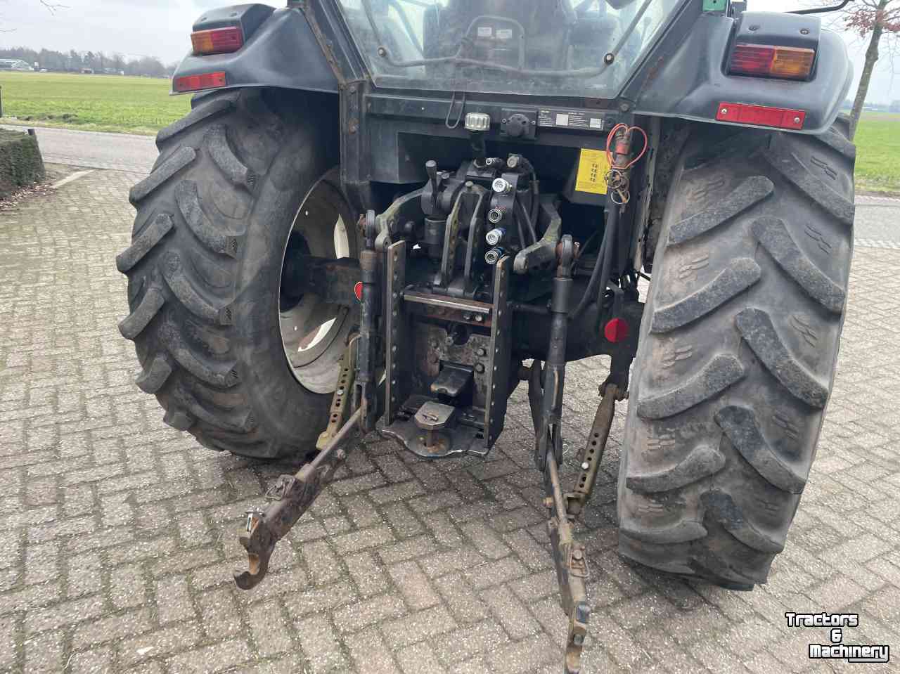 Tractor Valtra 900