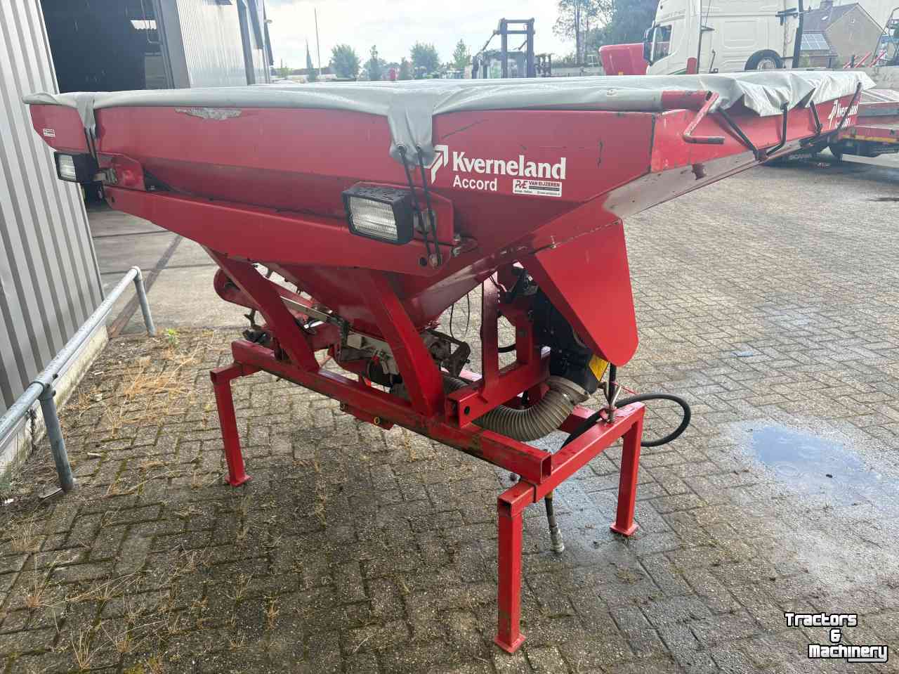 Seed drill Kverneland Accord DF 1 fronttank