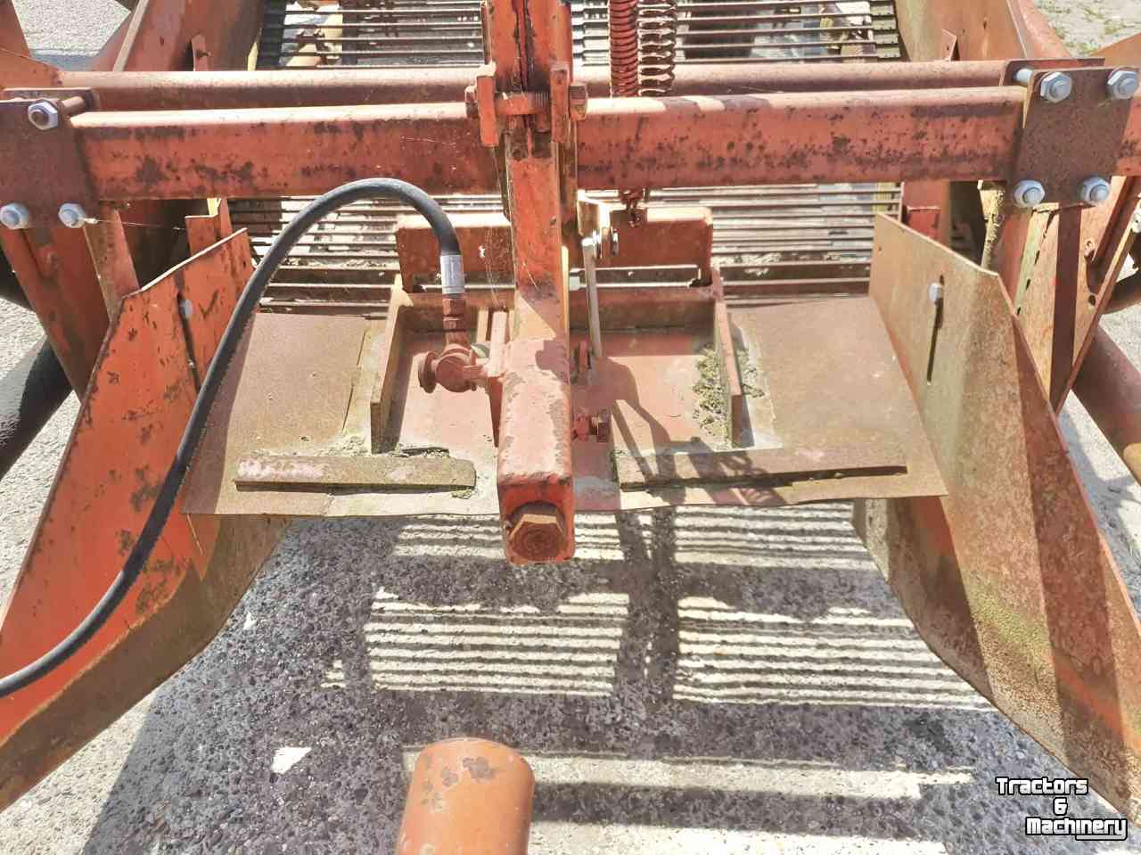 Onion harvester Amac KOMT BINNEN ???? Amac D2 Uienlader