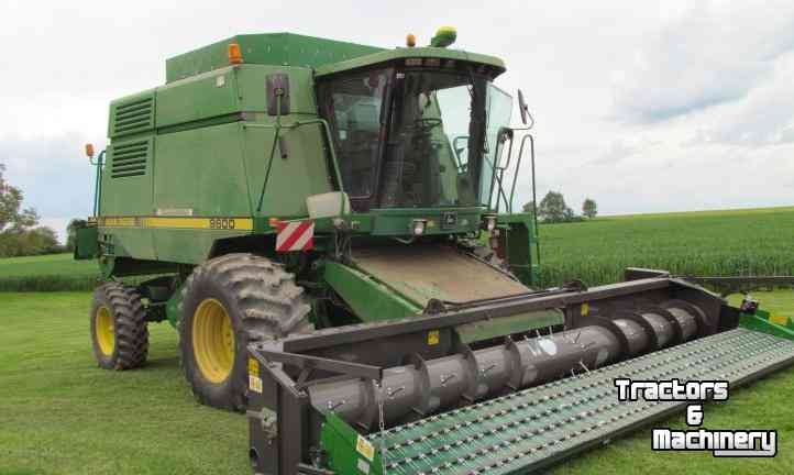 Combinehead & Pick-Up Dekker Pick-up 6.20 MTR. + HEADER + WAGON