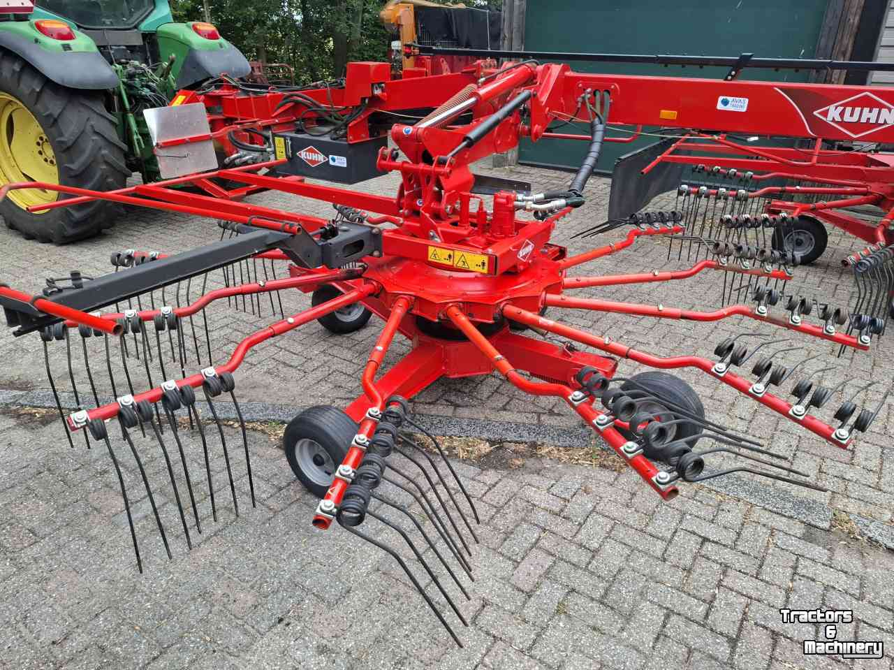 Rake Kuhn GA 8020 dubbele hark zijafleg, duiner dijker rugger wierser harken opdijker opduiner rotorhark