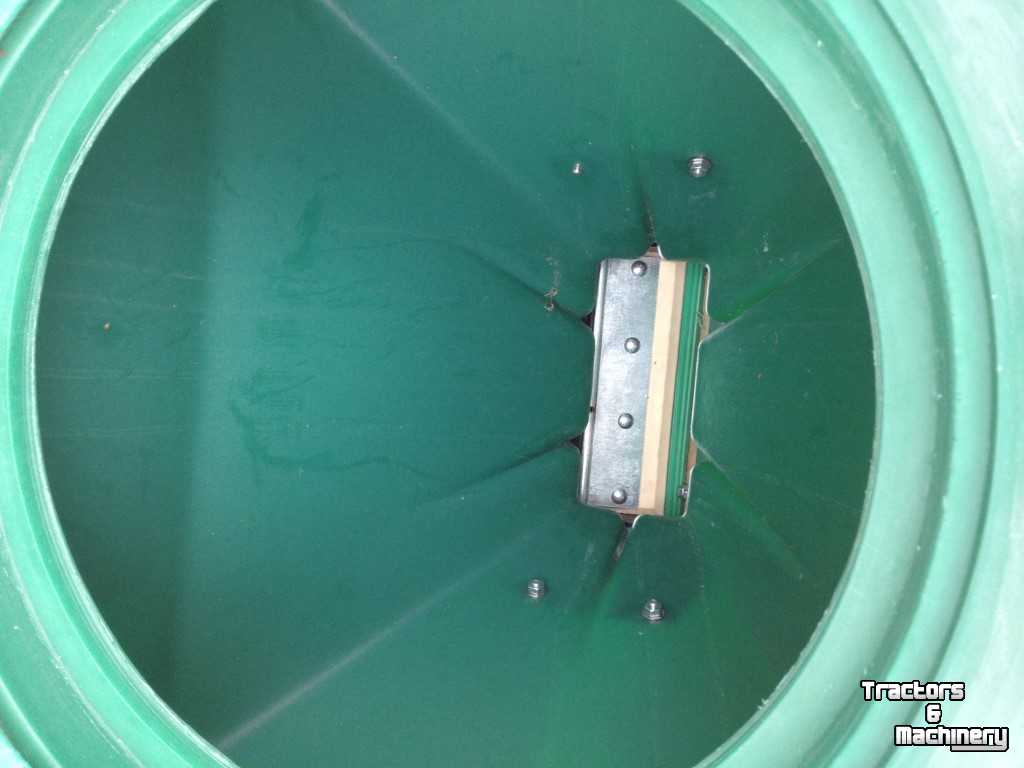 Seed drill Delimbe T15 opbouw zaaimachine