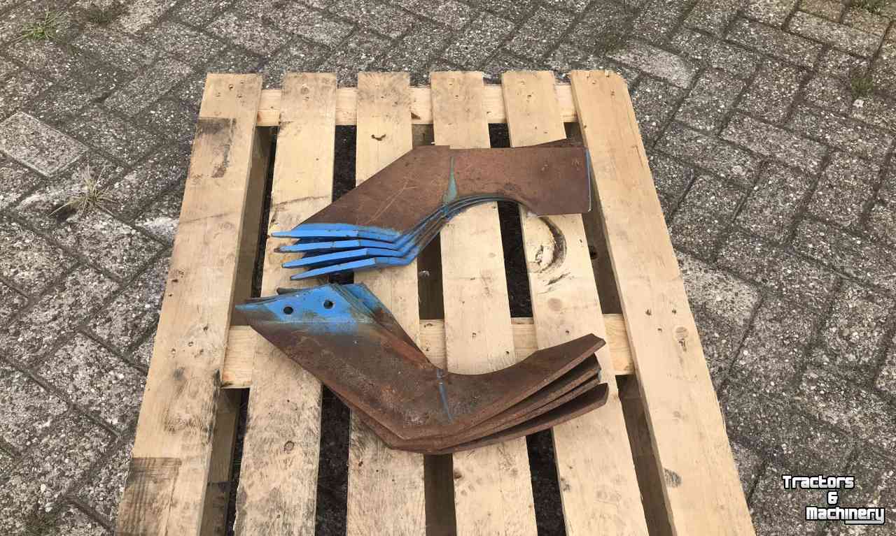 Diverse used spare-parts Lemken Trimix Vleugelscharen KF 40 TP