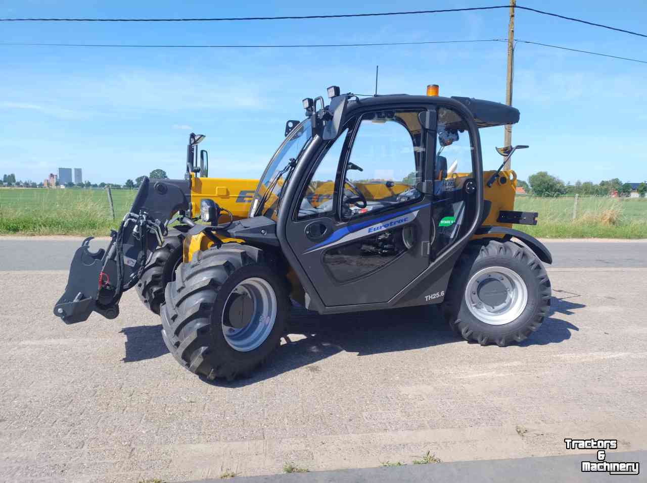 Telehandler Eurotrac TH25.6