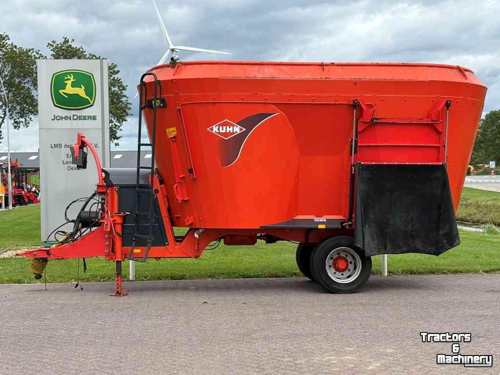 Vertical feed mixer Kuhn PROFILE 1870