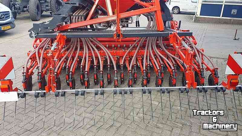 Seed drill Kuhn Venta 3520-28