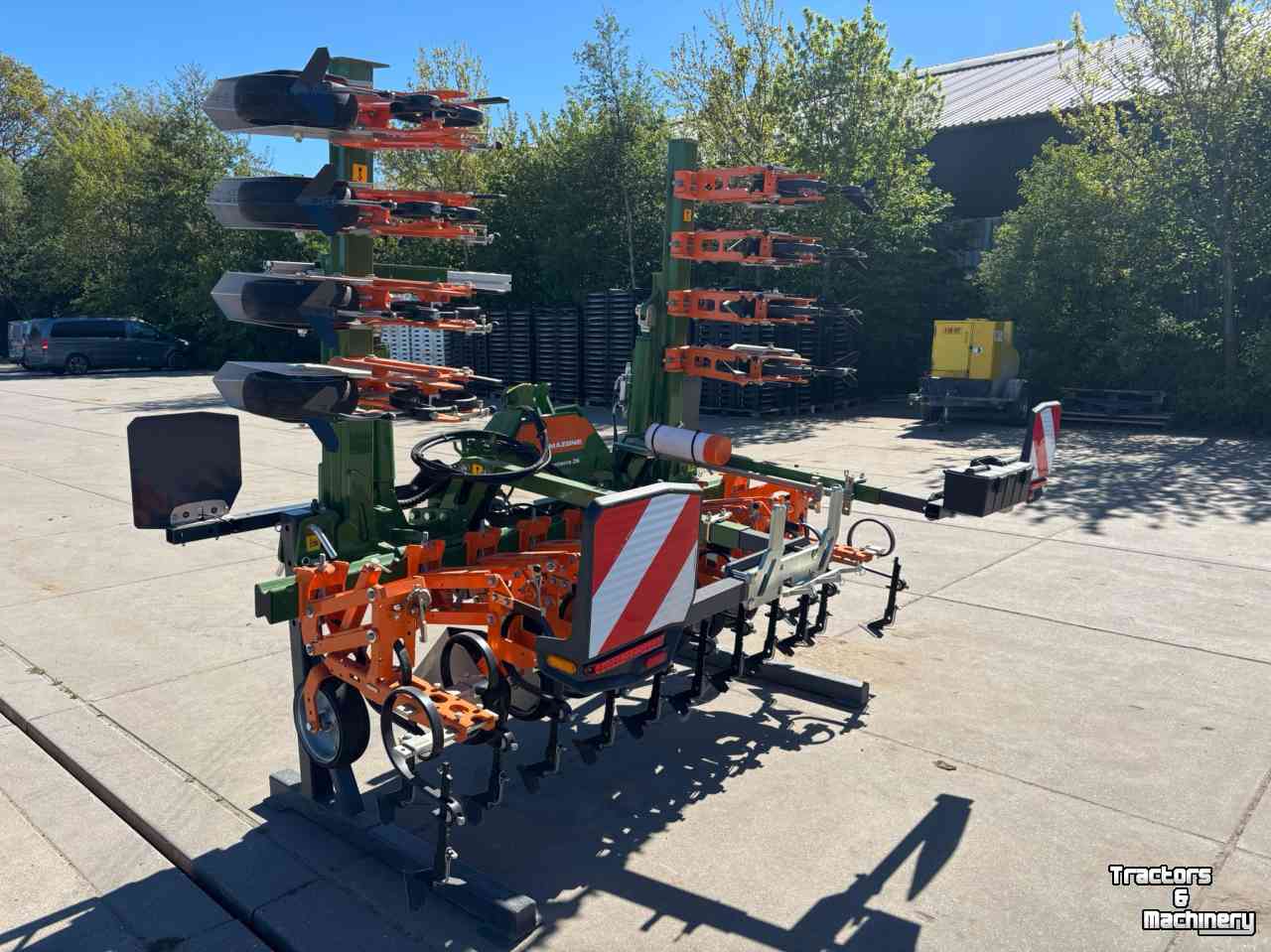 Inter-row cultivator Amazone Venterra 2K